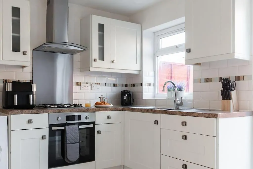 Apartment Lakeside 4 Bedroom Home Thamesmead